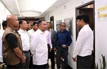 PM visits different ministries at secretariat