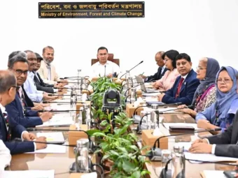 PM urges officials to go beyond duties to protect environment 